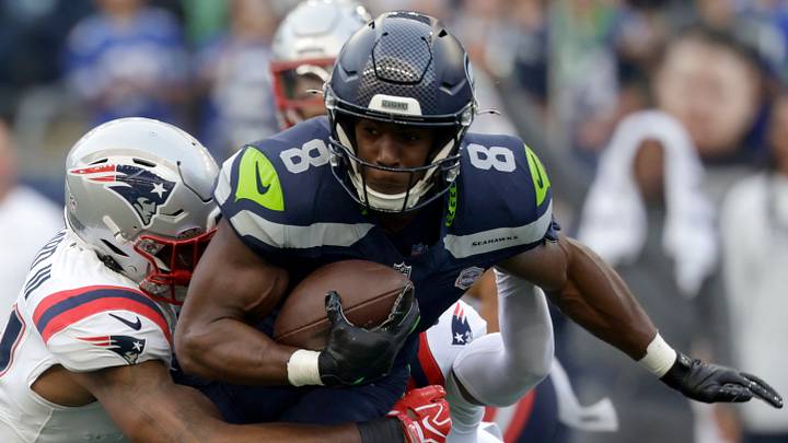 Sep 9, 2026; Seattle, Washington, USA; Seattle Seahawks running back Jadarian Price (8) runs against New England Patriots safety Kevin Byard III (31) during the first quarter at Lumen Field. Mandatory Credit: Joe Nicholson-Imagn Images Sep 9, 2026; Seattle, Washington, USA; Seattle Seahawks running back Jadarian Price (8) runs against New England Patriots safety Kevin Byard III (31) during the first quarter at Lumen Field. Mandatory Credit: Joe Nicholson-Imagn Images