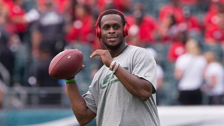 The Jets can do Geno Smith a big favor by signing a certain former Bills WR. 