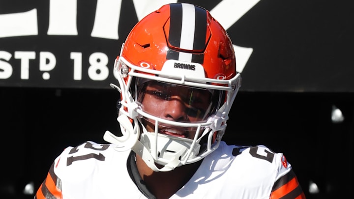 Dec 8, 2024; Pittsburgh, Pennsylvania, USA;  Cleveland Browns cornerback Denzel Ward (21) takes the field to play the Pittsburgh Steelers at Acrisure Stadium. Mandatory Credit: Charles LeClaire-Imagn Images