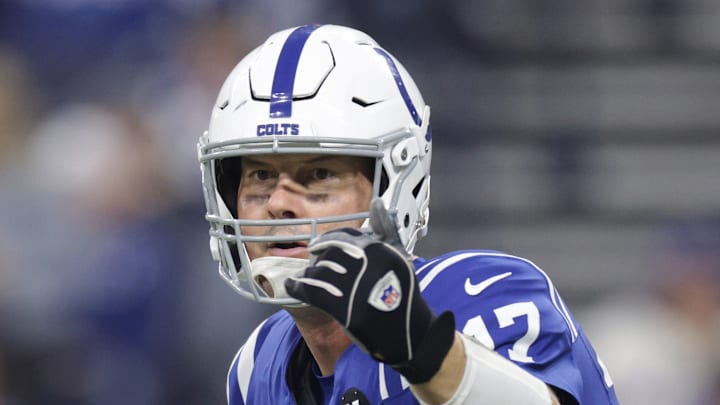 Philip Rivers of the Indianapolis Colts changes the play