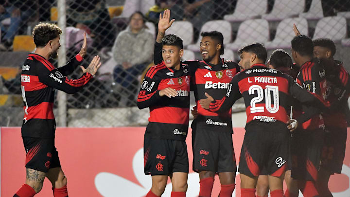 Flamengo vence na altitude e estreia bem na Libertadores 2026