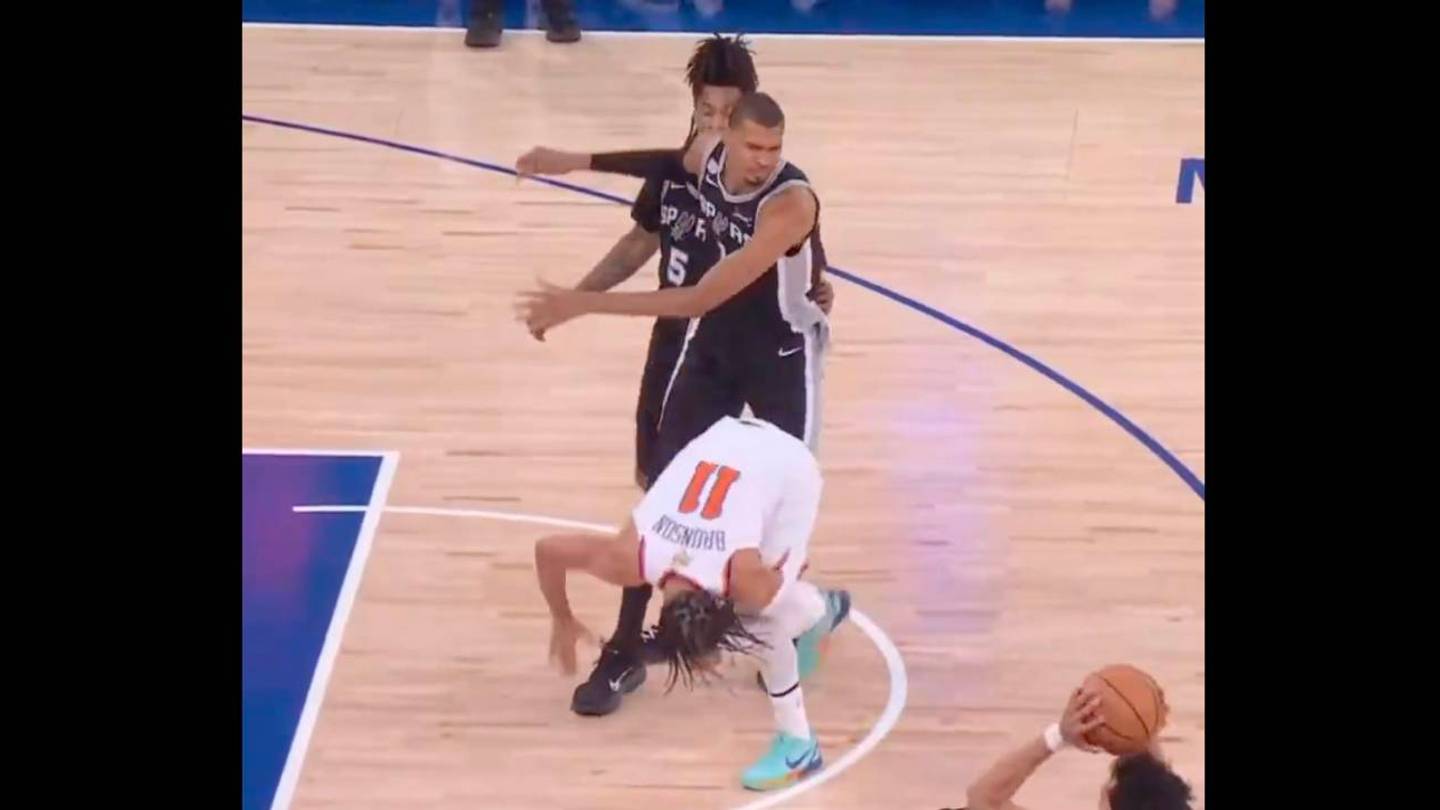 The Three Worst Decisions From Refs in Knicks-Spurs Game 3 T