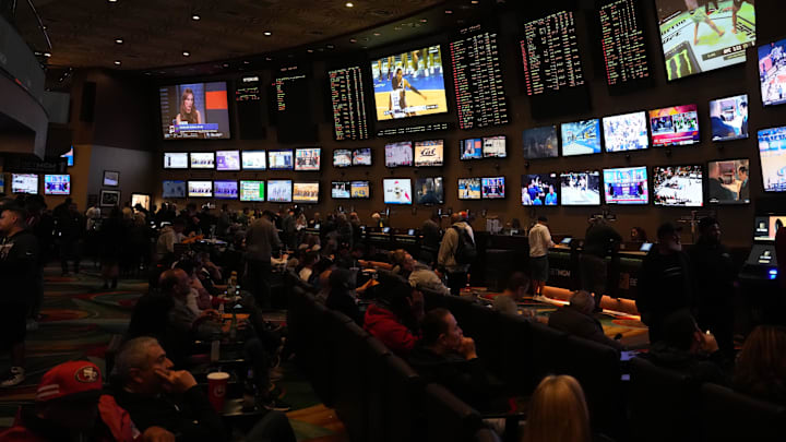 Sharps in Vegas are betting on the Colts and Commanders this week. 