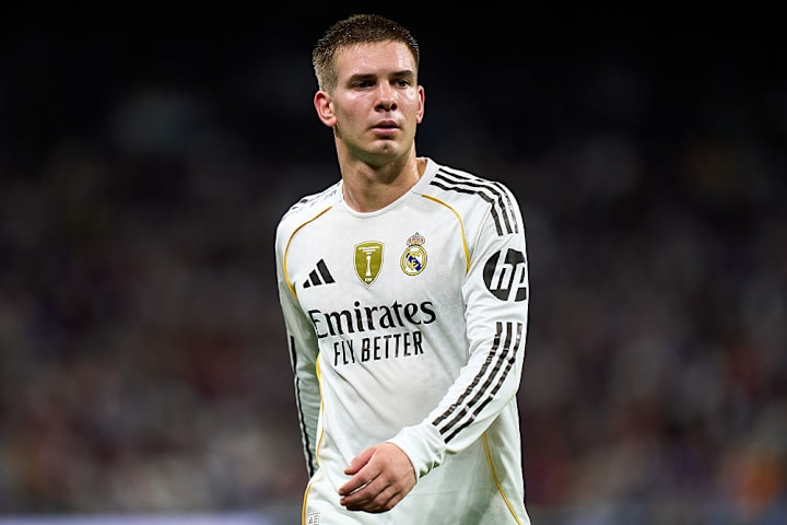 ฟรังโก มาสตันตูโอโน่ ในการเคลื่อนไหว