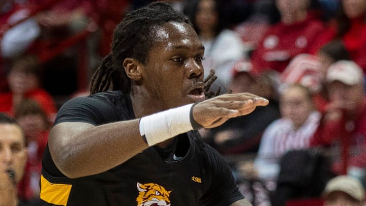 Indiana's Tayton Conerway (6) drives during the Indiana versus Bethune-Cookman men's basketball game at Simon Skjodt Assembly Hall on Saturday, Nov. 29, 2025.