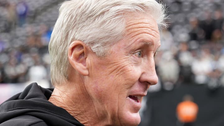 Dec 28, 2025; Paradise, Nevada, USA; Las Vegas Raiders head coach Pete Carroll on the sideline before the game against the New York Giants at Allegiant Stadium. Mandatory Credit: Kirby Lee-Imagn Images
