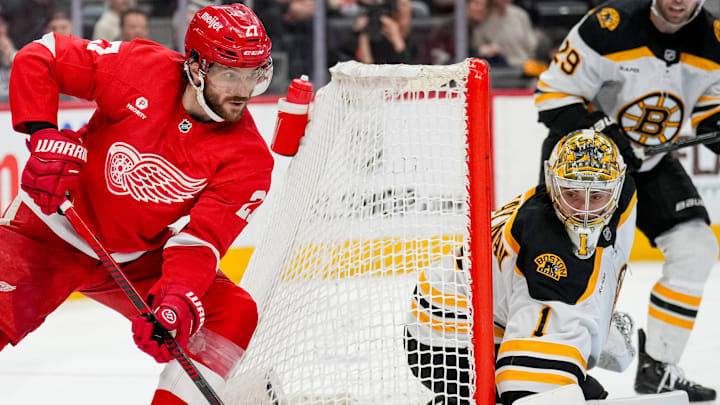 Boston Bruins v Detroit Red Wings