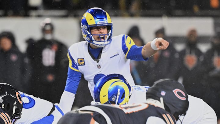 Los Angeles Rams quarterback Matthew Stafford (9) calls the snap count at the line of scrimmage against Chicago Bears