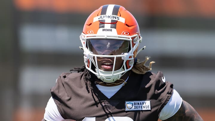 Browns running back Quinshon Judkins hasn't signed his rookie deal yet.