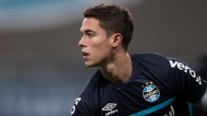 Brenno deve ser o goleiro titular em São Leopoldo