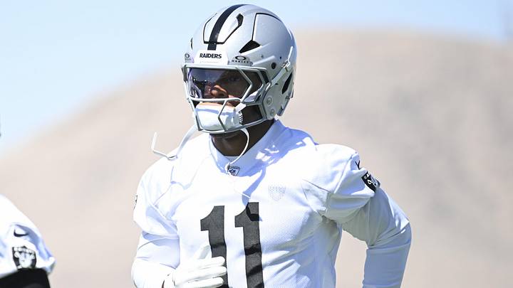 May 20, 2026; Henderson, NV, USA; Las Vegas Raiders safety Jeremy Chinn (11) warms up during organized team activities at Intermountain Health Performance Center. Mandatory Credit: Candice Ward-Imagn Images May 20, 2026; Henderson, NV, USA; Las Vegas Raiders safety Jeremy Chinn (11) warms up during organized team activities at Intermountain Health Performance Center. Mandatory Credit: Candice Ward-Imagn Images