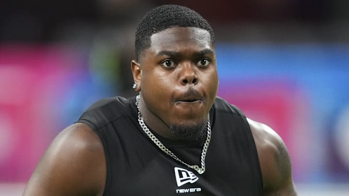 Alabama defensive lineman LT Overton 