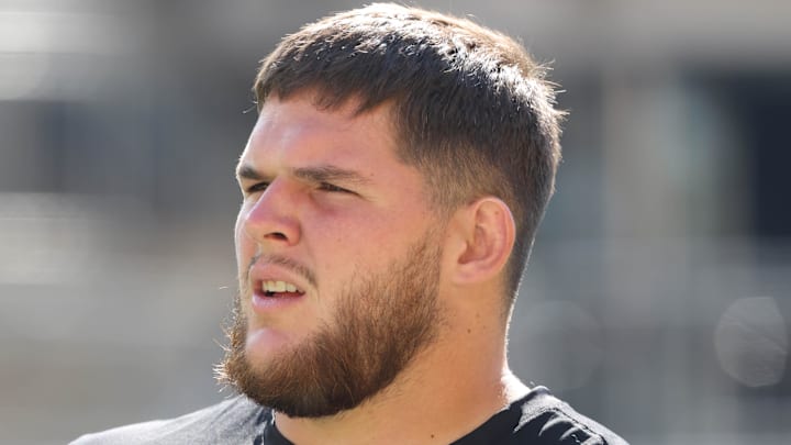 Pittsburgh Steelers center Zach Frazier