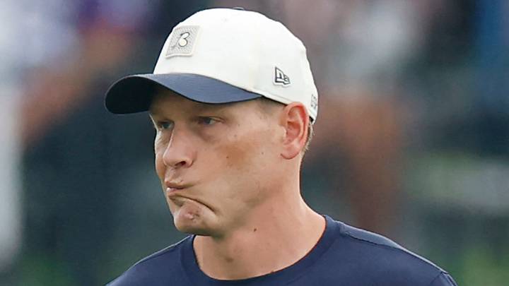 Chicago Bears head coach Ben Johnson 