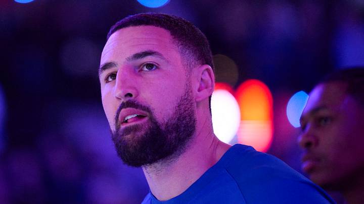 Dallas Mavericks guard Klay Thompson (31) stands during the singing of the national anthem before a game against the Portland Trail Blazers at Moda Center on Mar 27, 2026.
