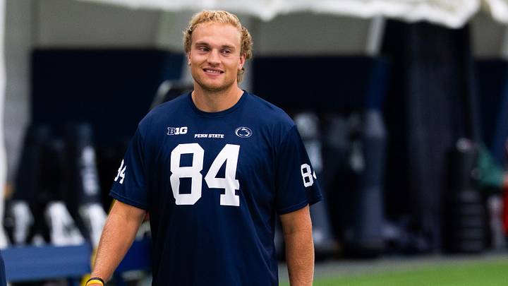 Penn State tight end Gabe Burkle (84) Penn State tight end Gabe Burkle (84)