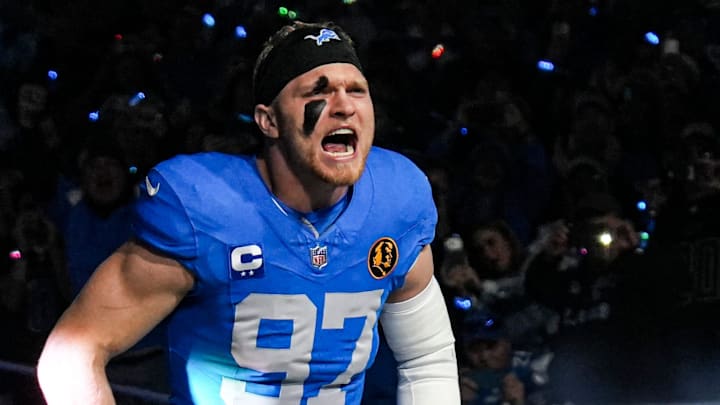 Detroit Lions defensive end Aidan Hutchinson (97).