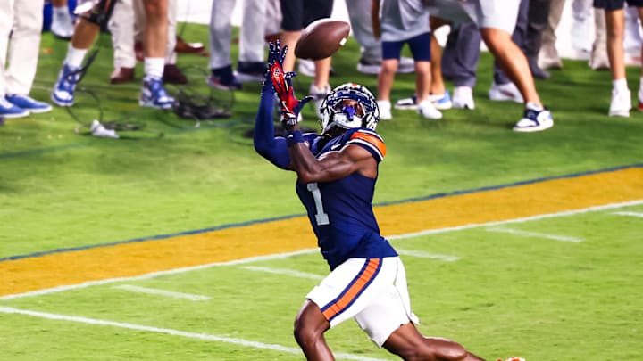 Eric Singleton Jr. hauls in a touchdown in the Auburn Tigers 42-3 win over Ball State.