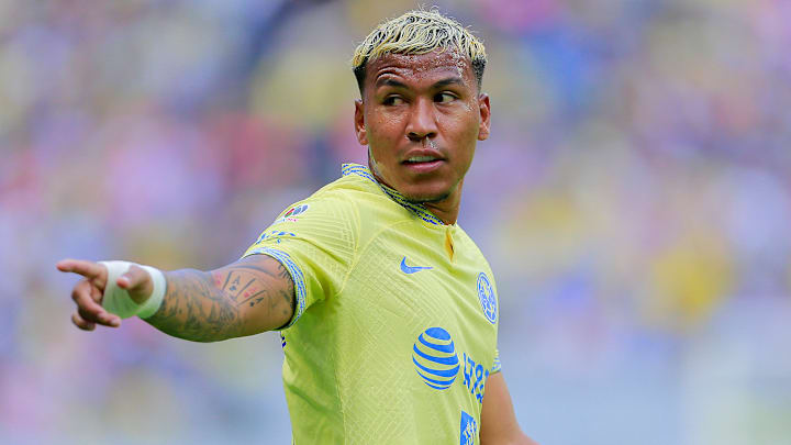 El colombiano Roger Martínez podría perderse el resto del campeonato tras sufrir una lesión en el amistoso contra Xolos.