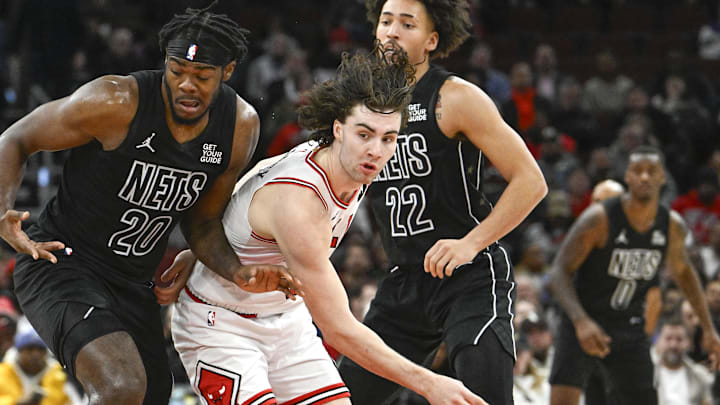 Dec 2, 2024; Chicago, Illinois, USA; Chicago Bulls guard Josh Giddey (3) loses the ball to Brooklyn Nets center Day'Ron Sharpe (20) and forward Jalen Wilson (22) during the second half at the United Center. Mandatory Credit: Matt Marton-Imagn Images Dec 2, 2024; Chicago, Illinois, USA; Chicago Bulls guard Josh Giddey (3) loses the ball to Brooklyn Nets center Day'Ron Sharpe (20) and forward Jalen Wilson (22) during the second half at the United Center. Mandatory Credit: Matt Marton-Imagn Images