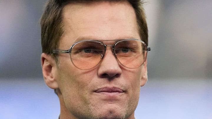 Dec 14, 2025; Inglewood, California, USA; Fox broadcaster Tom Brady is seen prior to the game between the Detroit Lions and the Los Angeles Rams at SoFi Stadium. Mandatory Credit: Kirby Lee-Imagn Images Dec 14, 2025; Inglewood, California, USA; Fox broadcaster Tom Brady is seen prior to the game between the Detroit Lions and the Los Angeles Rams at SoFi Stadium. Mandatory Credit: Kirby Lee-Imagn Images