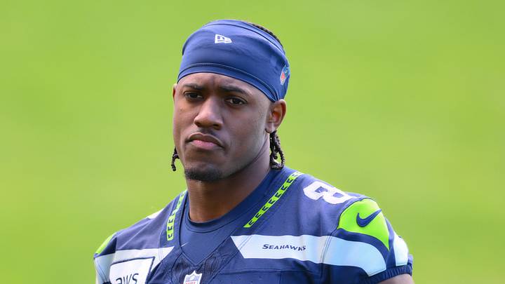 Seattle Seahawks running back Jadarian Price (8) Seattle Seahawks running back Jadarian Price (8)