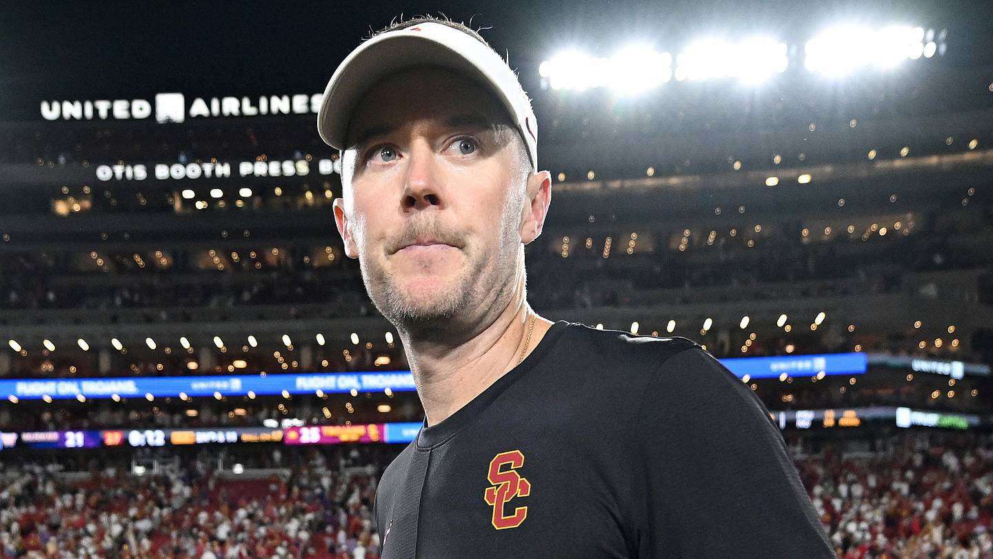 Lincoln Riley Gets Honest About USC Trojans Letdown vs. Wisconsin