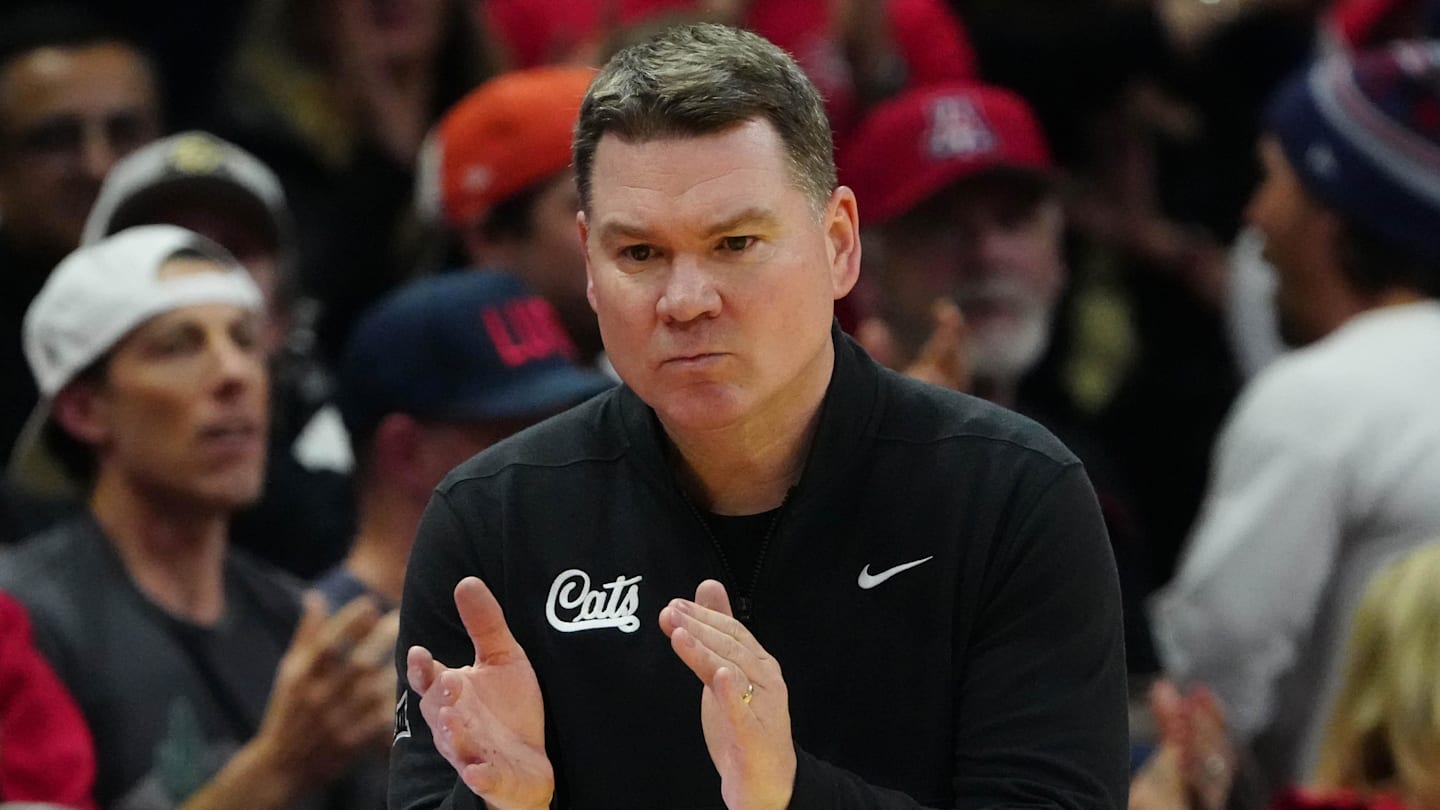 Tommy Lloyd Voices Trust in the  Wildcats' Rotation Entering the Postseason