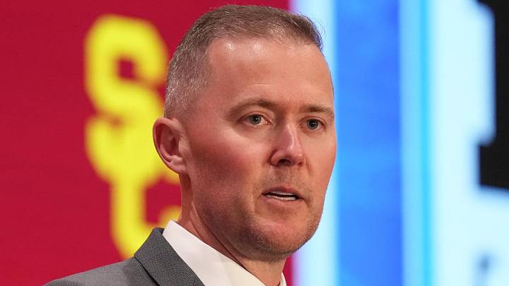 Jul 24, 2025; Las Vegas, NV, USA; USC head coach Lincoln Riley speaks to the media during the Big Ten NCAA college football media days at Mandalay Bay Resort. Mandatory Credit: Lucas Peltier-Imagn Images Jul 24, 2025; Las Vegas, NV, USA; USC head coach Lincoln Riley speaks to the media during the Big Ten NCAA college football media days at Mandalay Bay Resort. Mandatory Credit: Lucas Peltier-Imagn Images