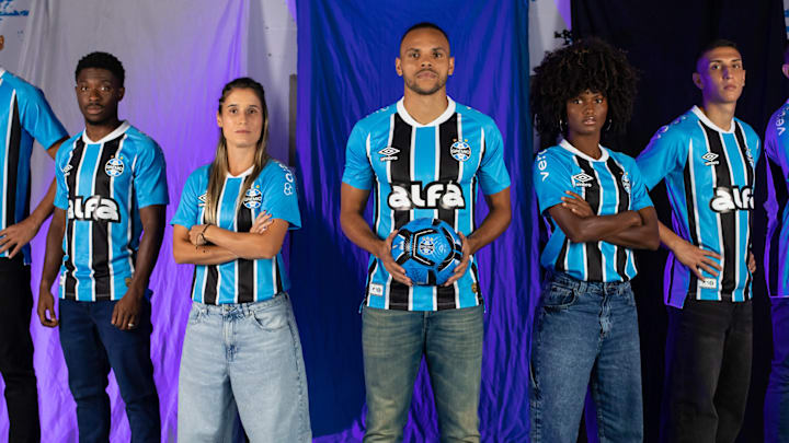 Grêmio anuncia nova camisa número 1 para a temporada 2025