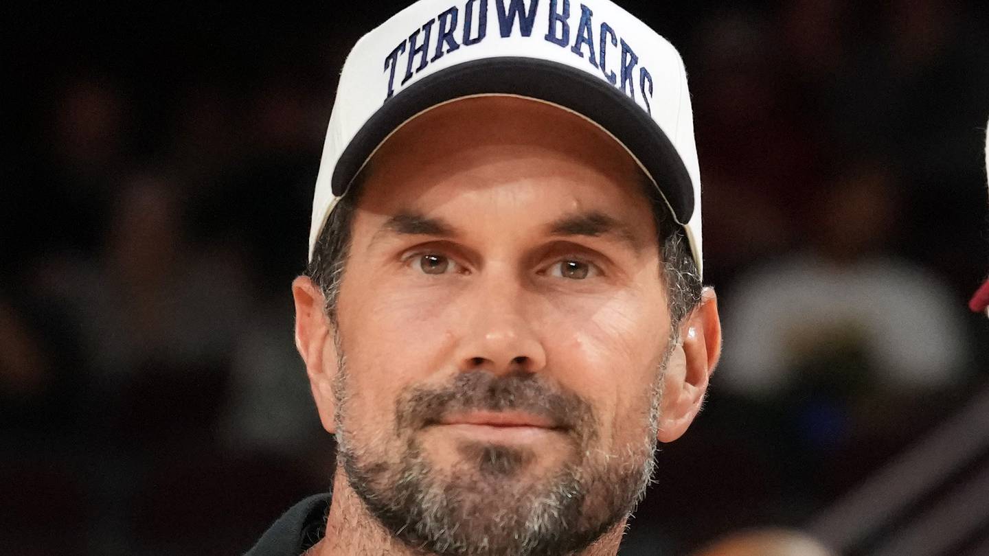 Matt Leinart's Comments Add Fuel to USC Trojans Fire
