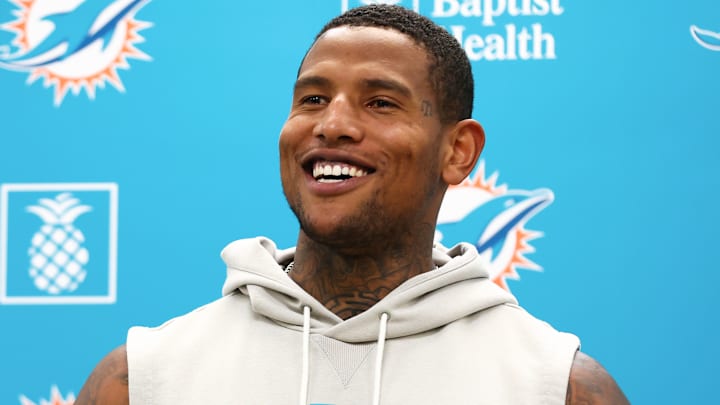 Miami Dolphins TE Darren Waller