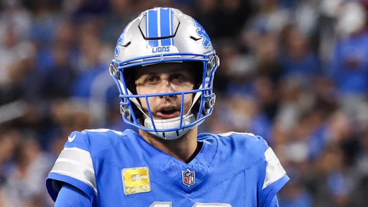 Detroit Lions quarterback Jared Goff (16).