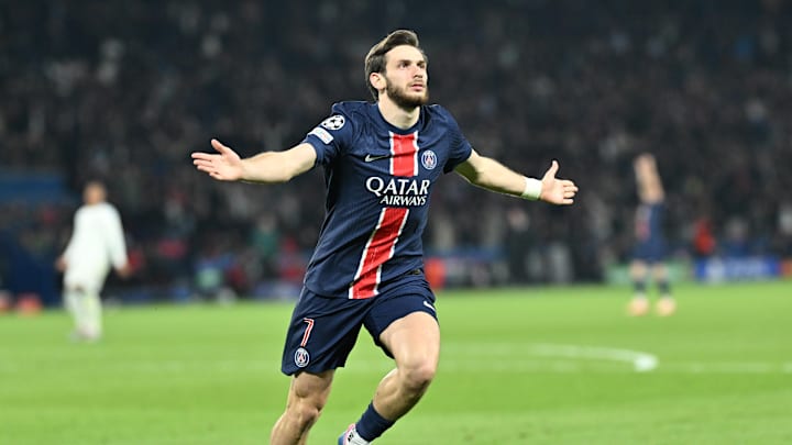 La performance du PSG contre Aston Villa a permis a Paris de rester en tête du classement. La performance du PSG contre Aston Villa a permis a Paris de rester en tête du classement.