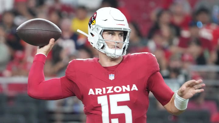 Aug 9, 2025; Glendale, Arizona, USA; Arizona Cardinals quarterback Clayton Tune (15) passes against the Kansas City Chiefs during the second half at State Farm Stadium. Mandatory Credit: Joe Camporeale-Imagn Images Aug 9, 2025; Glendale, Arizona, USA; Arizona Cardinals quarterback Clayton Tune (15) passes against the Kansas City Chiefs during the second half at State Farm Stadium. Mandatory Credit: Joe Camporeale-Imagn Images