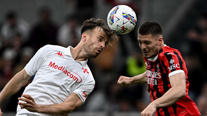 Fiorentina's Marin Pongracic (left) and AC Milan's Luka Jovic headed home with a single Serie A point each