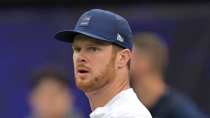 Seattle Seahawks quarterback Sam Darnold warms up