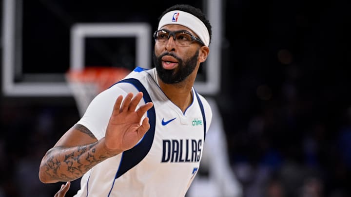Oct 6, 2025; Fort Worth, Texas, USA; Dallas Mavericks forward/center Anthony Davis (3) sets the play against Oklahoma City Thunder guard Cason Wallace (22) during the game between the Dallas Mavericks and the Oklahoma City Thunder at Dickie's Arena. Mandatory Credit: Jerome Miron-Imagn Images Oct 6, 2025; Fort Worth, Texas, USA; Dallas Mavericks forward/center Anthony Davis (3) sets the play against Oklahoma City Thunder guard Cason Wallace (22) during the game between the Dallas Mavericks and the Oklahoma City Thunder at Dickie's Arena. Mandatory Credit: Jerome Miron-Imagn Images
