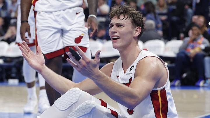 Miami Heat guard Pelle Larsson (9) reacts (Mandatory Credit: Alonzo Adams-Imagn Images)
