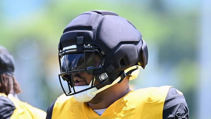 Pittsburgh Steelers defensive tackle Derrick Harmon 