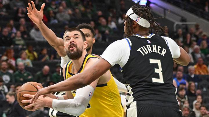 Mar 15, 2026; Milwaukee, Wisconsin, USA; Indiana Pacers center Ivica Zubac (40) looks for a shot against Milwaukee Bucks center Myles Turner (3) in the third quarter at Fiserv Forum. Mandatory Credit: Benny Sieu-Imagn Images Mar 15, 2026; Milwaukee, Wisconsin, USA; Indiana Pacers center Ivica Zubac (40) looks for a shot against Milwaukee Bucks center Myles Turner (3) in the third quarter at Fiserv Forum. Mandatory Credit: Benny Sieu-Imagn Images