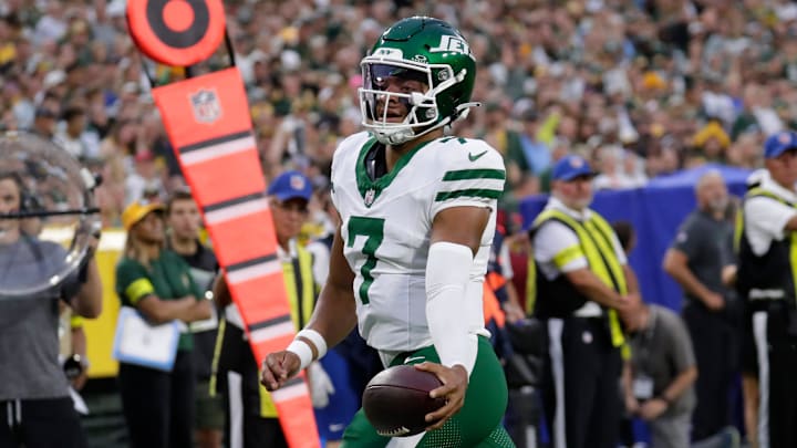 Sharp bettors are backing the Jets and quarterback Justin Fields in Week 1. 