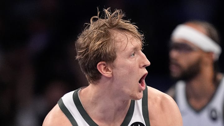 Milwaukee Bucks v New York Knicks