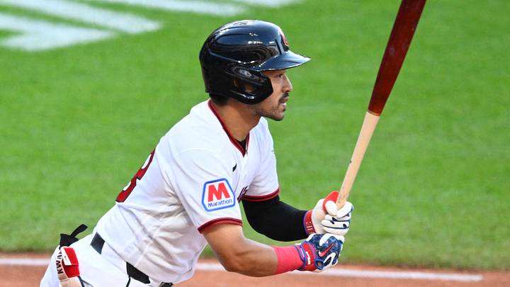 Aug 4, 2026; Cleveland, Ohio, USA; Cleveland Guardians left fielder Steven Kwan (38) singles in the second inning against the New York Mets at Progressive Field. Mandatory Credit: David Richard-Imagn Images Aug 4, 2026; Cleveland, Ohio, USA; Cleveland Guardians left fielder Steven Kwan (38) singles in the second inning against the New York Mets at Progressive Field. Mandatory Credit: David Richard-Imagn Images