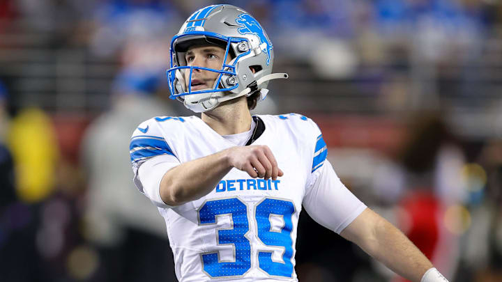 Detroit Lions place kicker Jake Bates (39) during the game against the San Francisco 49ers 