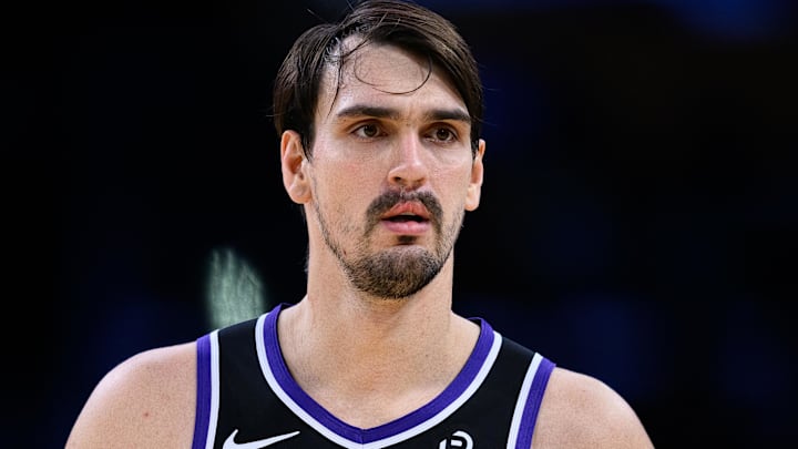 Oct 17, 2025; Los Angeles, California, USA; Sacramento Kings forward Dario Saric (20) looks on during the second half against the Los Angeles Lakers at Crypto.com Arena. Mandatory Credit: William Liang-Imagn Images Oct 17, 2025; Los Angeles, California, USA; Sacramento Kings forward Dario Saric (20) looks on during the second half against the Los Angeles Lakers at Crypto.com Arena. Mandatory Credit: William Liang-Imagn Images