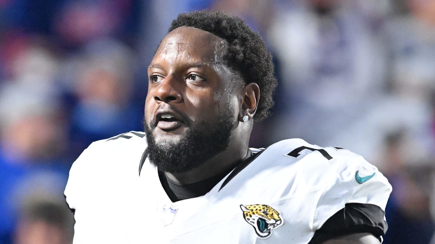 Signing this veteran lineman could rescue Patriots struggling offense