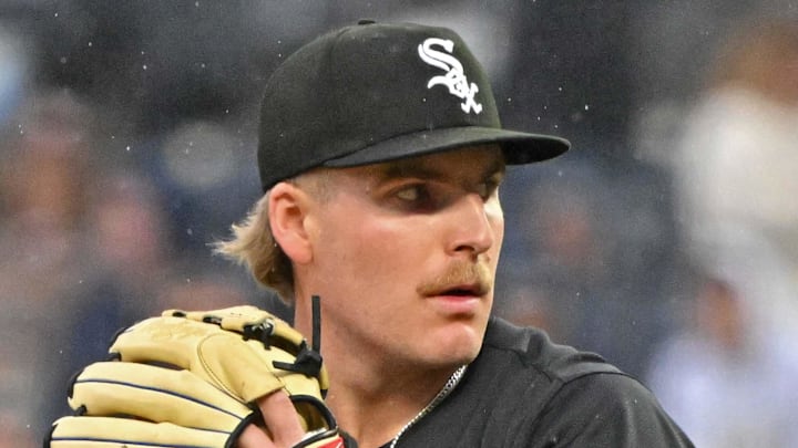May 7, 2025; Kansas City, Missouri, USA;  Chicago White Sox starting pitcher Jonathan Cannon (48) throws a pitch in the first inning against the Kansas City Royals at Kauffman Stadium. Mandatory Credit: Peter Aiken-Imagn Images