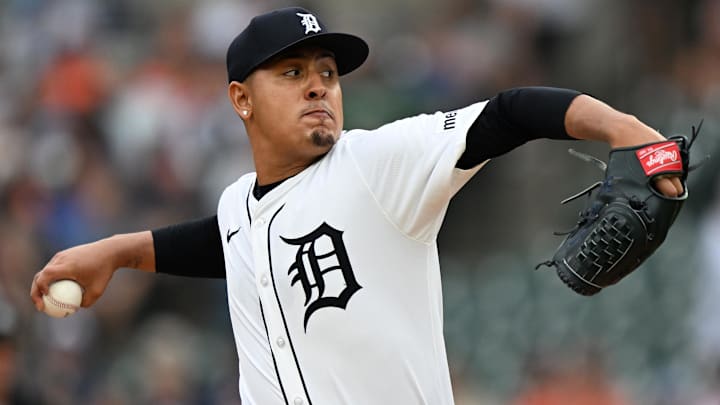 Detroit Tigers starting pitcher Keider Montero (54) throws a pitch against the Tampa Bay Rays in the first inning at Comerica Park. 