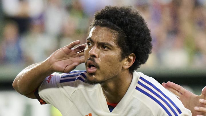 Evander scored a goal and an assist for FC Cincinnati in a 3–2 win over the Portland Timbers. 